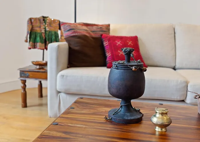 Elegant Flat In Bayswater, West London